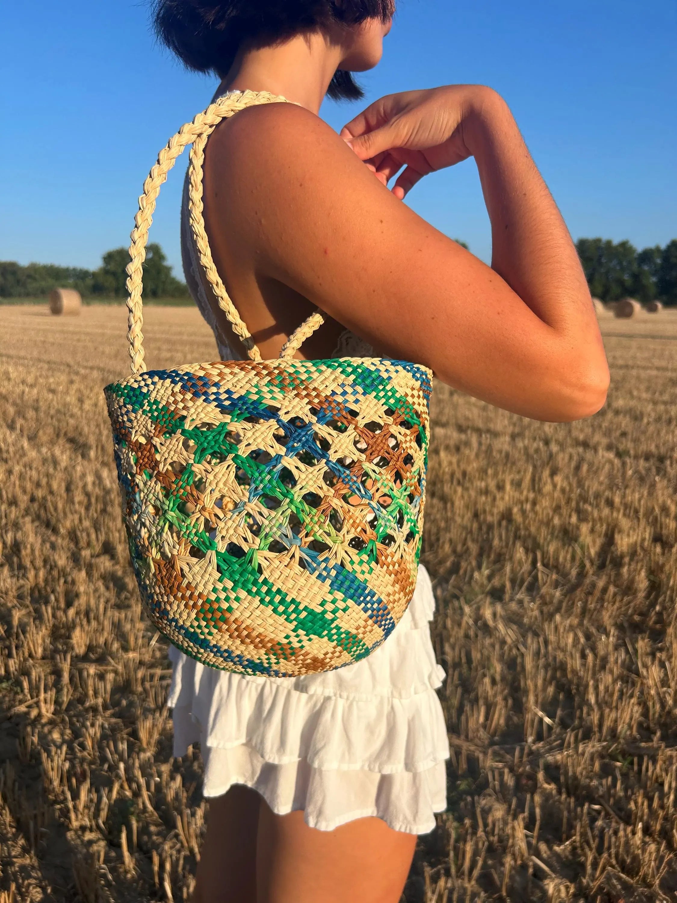 Canasto artesanal pequeño de palma de iraca