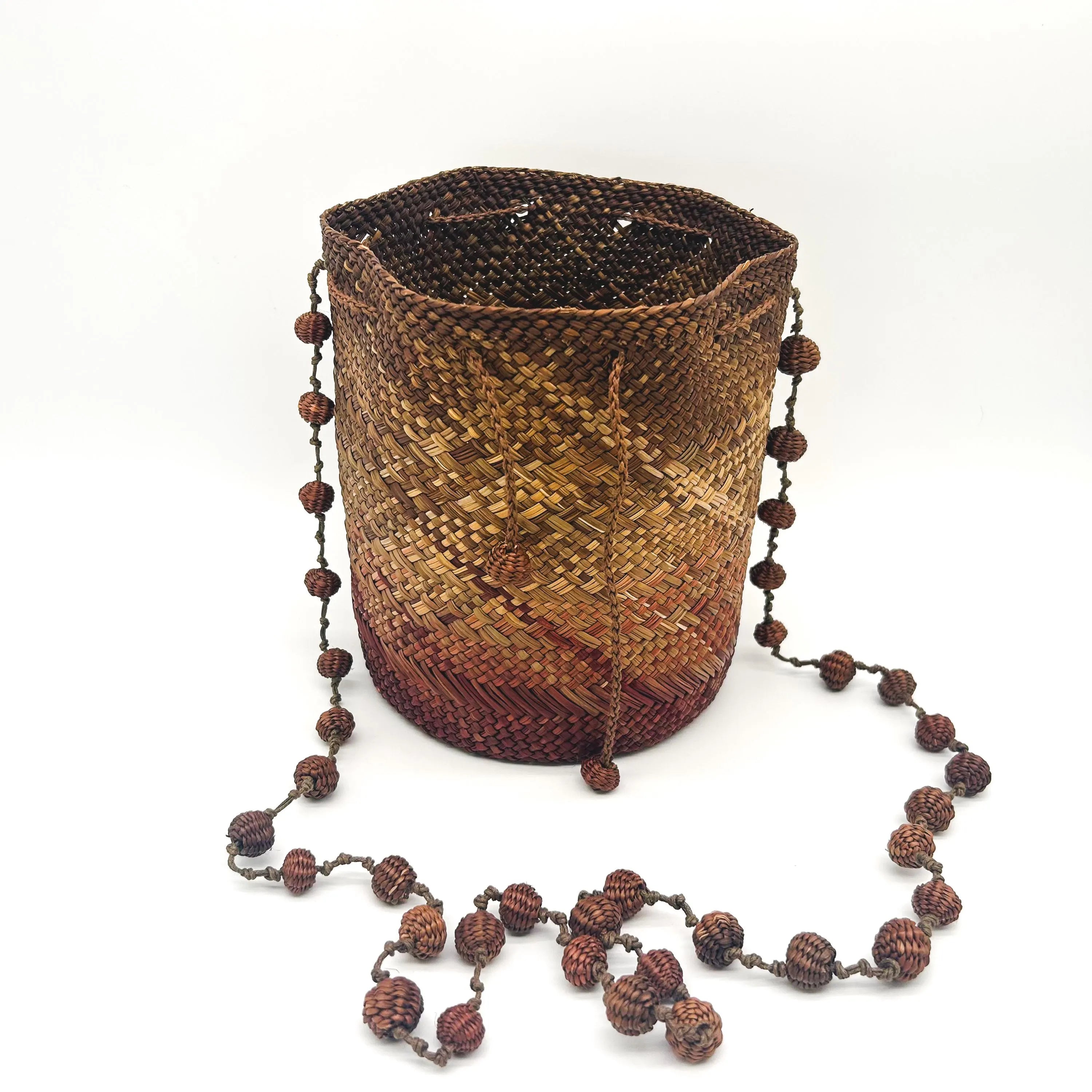 Bolso artesanal de palma de iraca