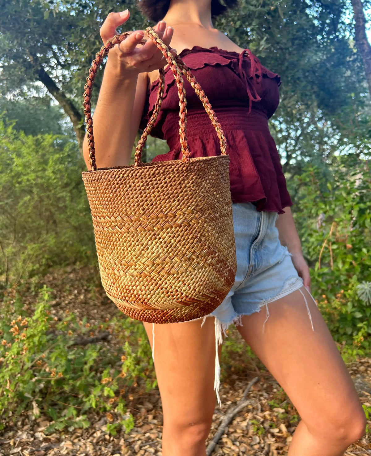 Canasto artesanal pequeño de palma de iraca