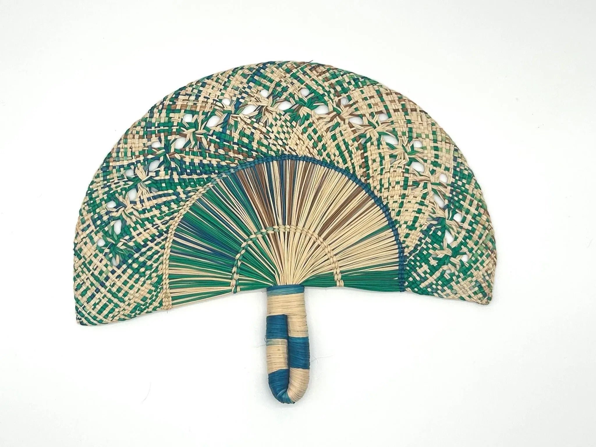 Abanico de palma de iraca