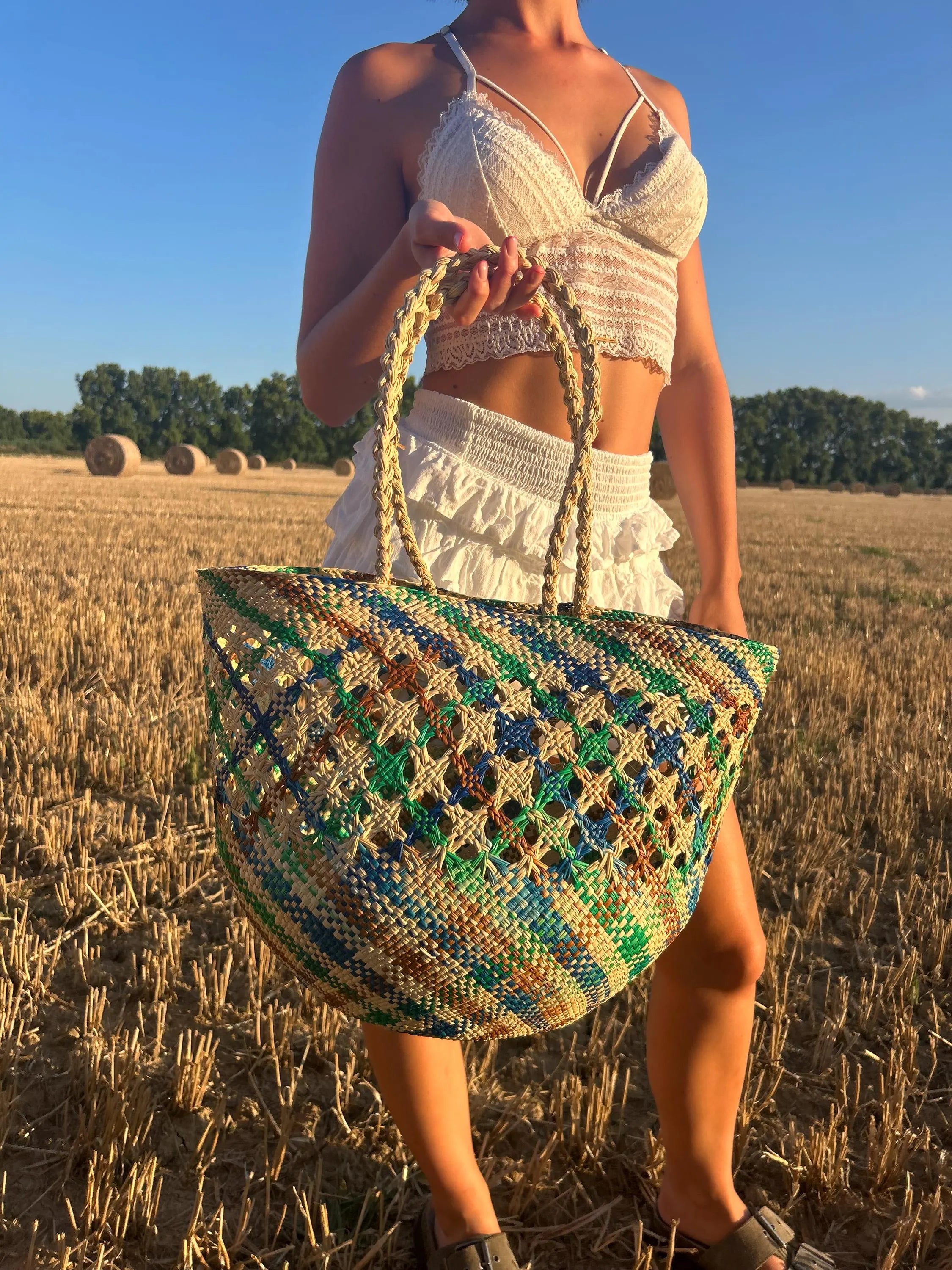 Canasto grande artesanal de palma de iraca