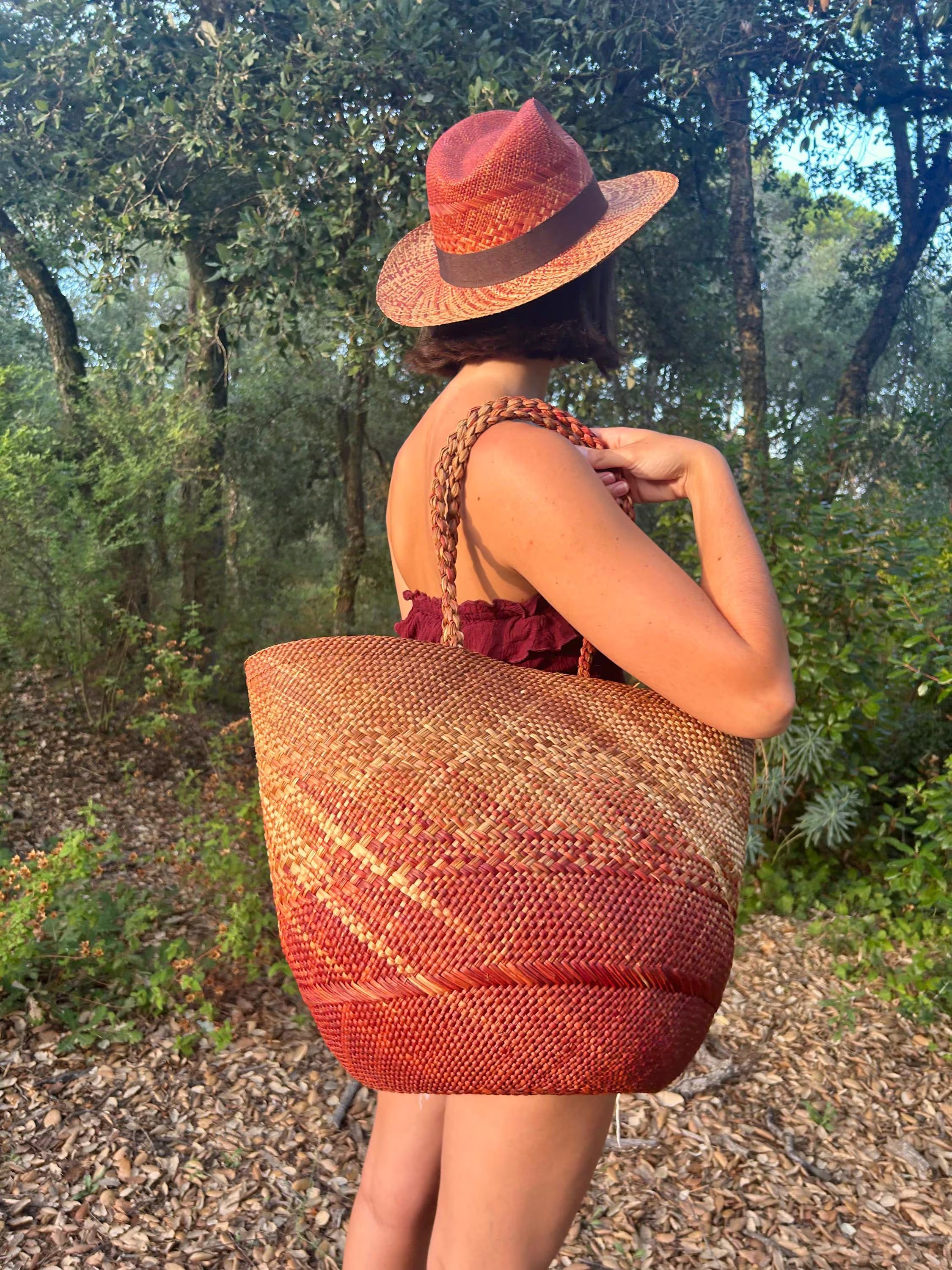 Canasto grande artesanal de palma de iraca