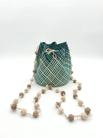 Bolso artesanal de palma de iraca